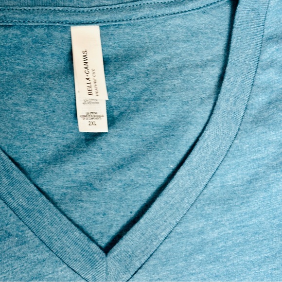 BELLA & CANVAS | I’m With The Banned | Women’s Graphic V Neck T-Shirt | Size 2XL - Picture 4 of 4